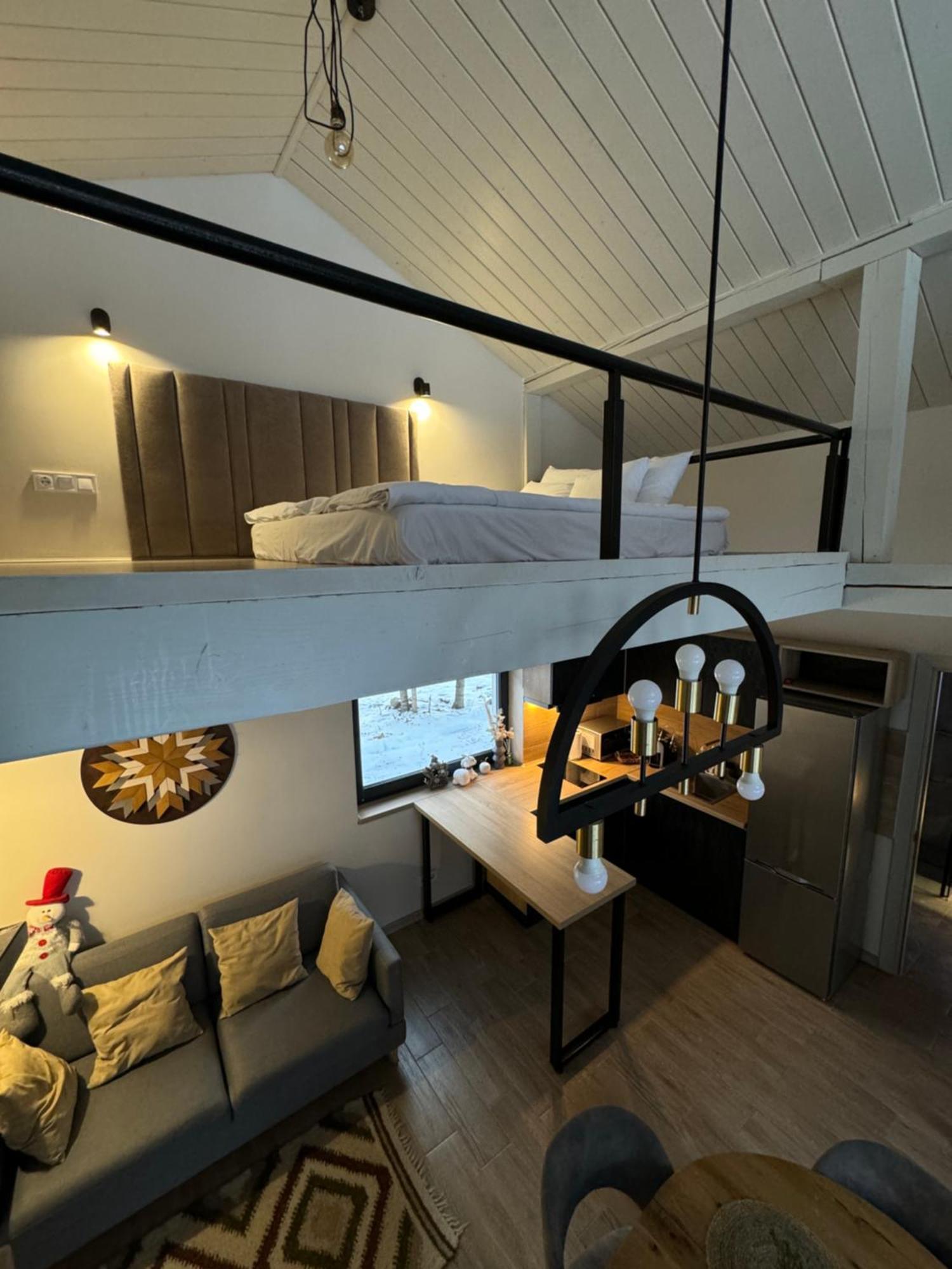 River Rest Apartment *
